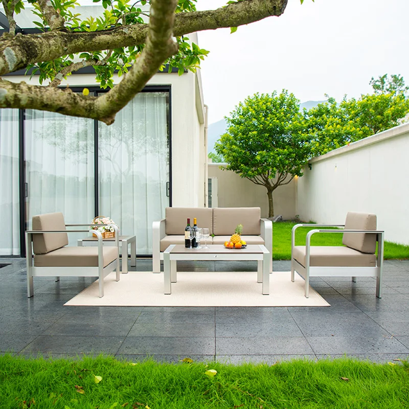 Outdoor Furniture Italian - Sofy ogrodowe w stylu włoskiej prostoty,